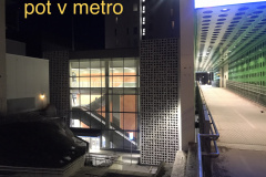 9-pot-v-metro