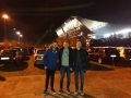 dijaki pred stadionom