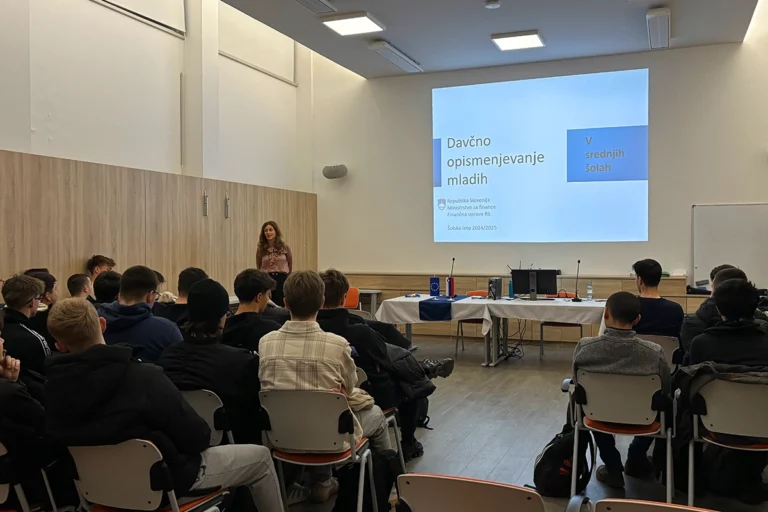 Davčno opismenjevanje